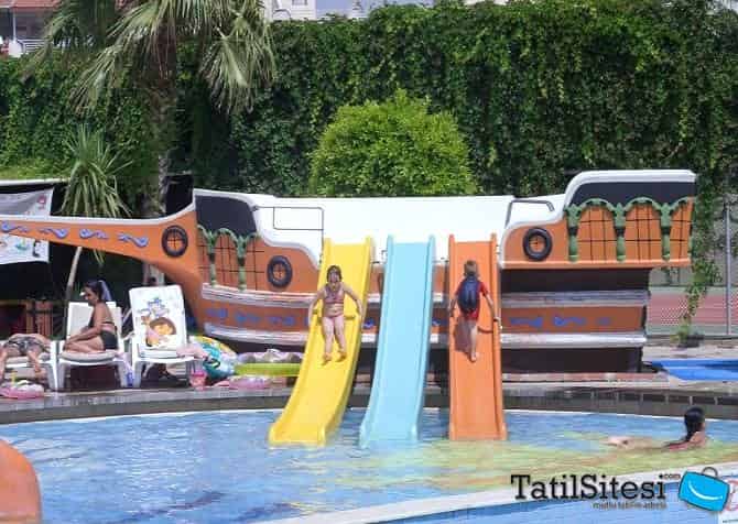 Crystal Admiral Resort Suites Spa 